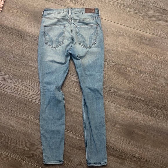 Hollister High Rise Super Skinny Jeans - Picture 6 of 9